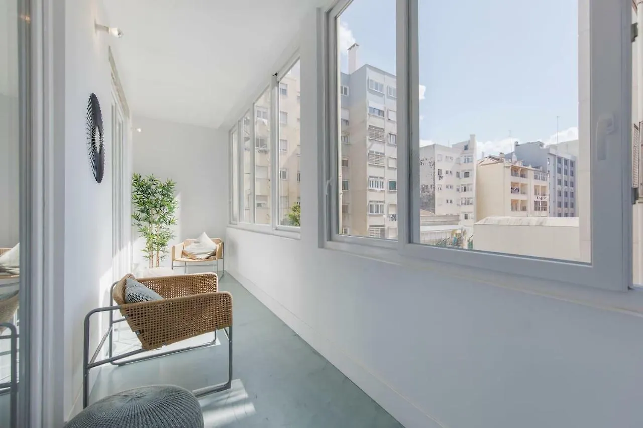 Lovelystay - Wide & Bright 4 Families Lisbon